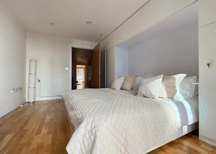 New 3 Bedroom Near Tower Bridge