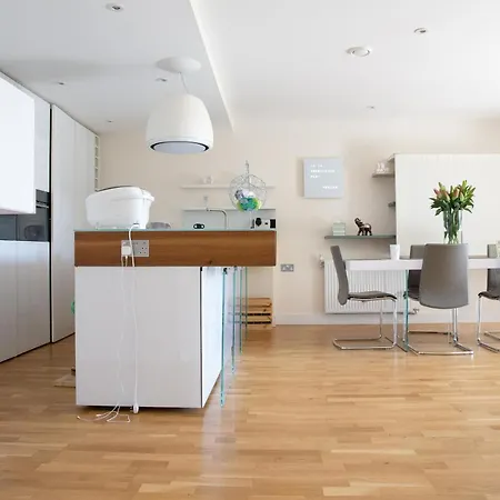 New 3 Bedroom Near Tower Bridge London Exterior photo