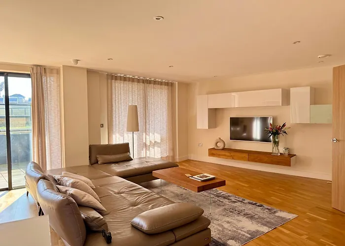 New 3 Bedroom Near Tower Bridge